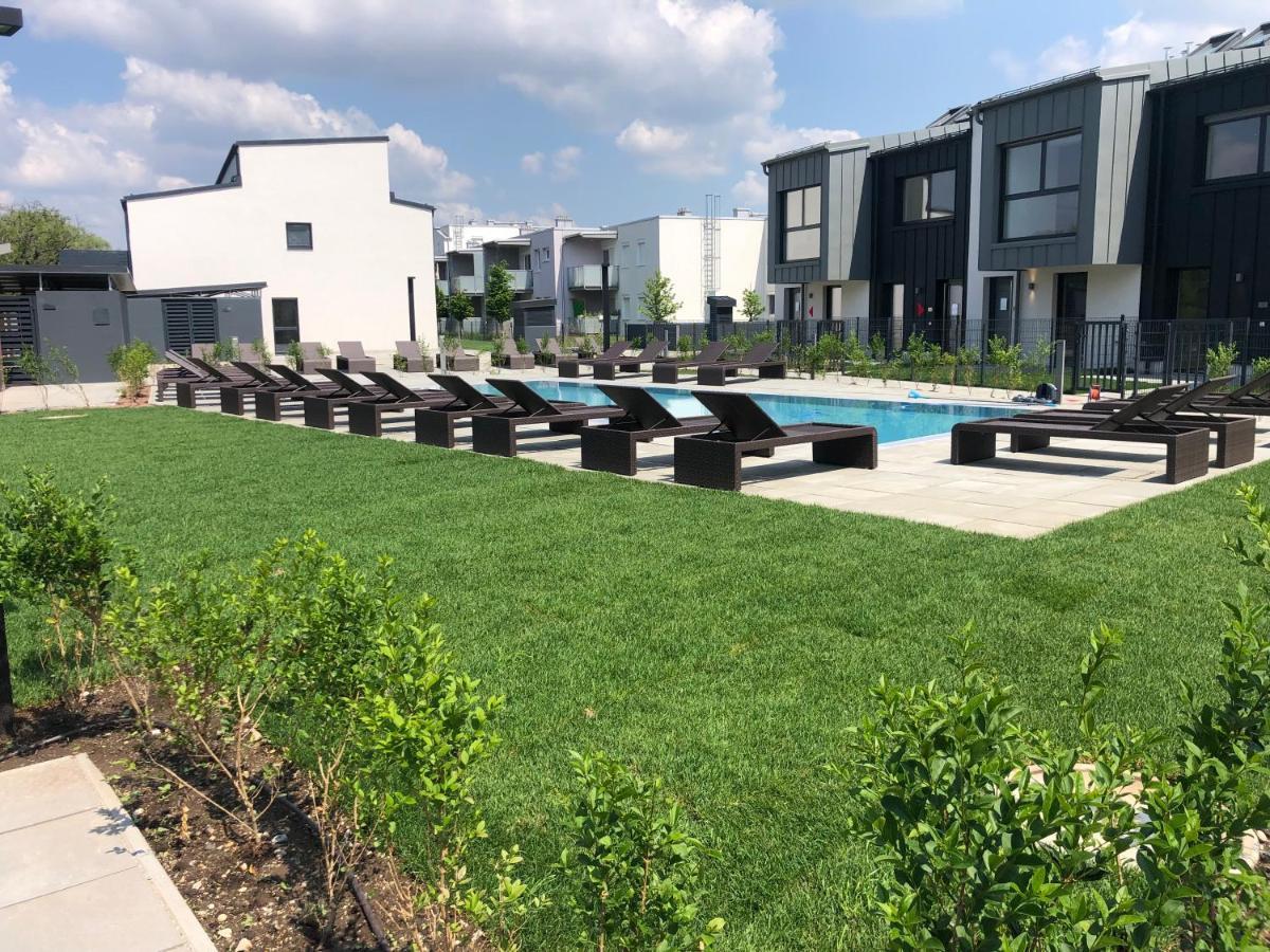 25H Spa-Residenz Pools In & Out, Private Garden & Beach Neusiedl am See Exterior photo